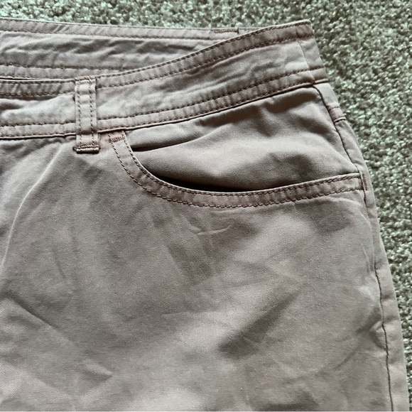 Sundance Vivant Mauve Flower Embroidered Cargo Joggers Women’s Size P12 Boho NWT - Picture 6 of 16